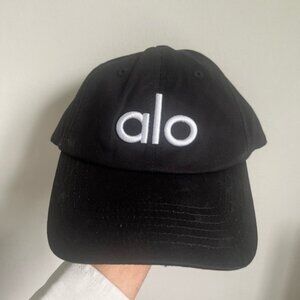 AloYogaWomenBaseballCapHatVelcroBackBlackLogoOneSize